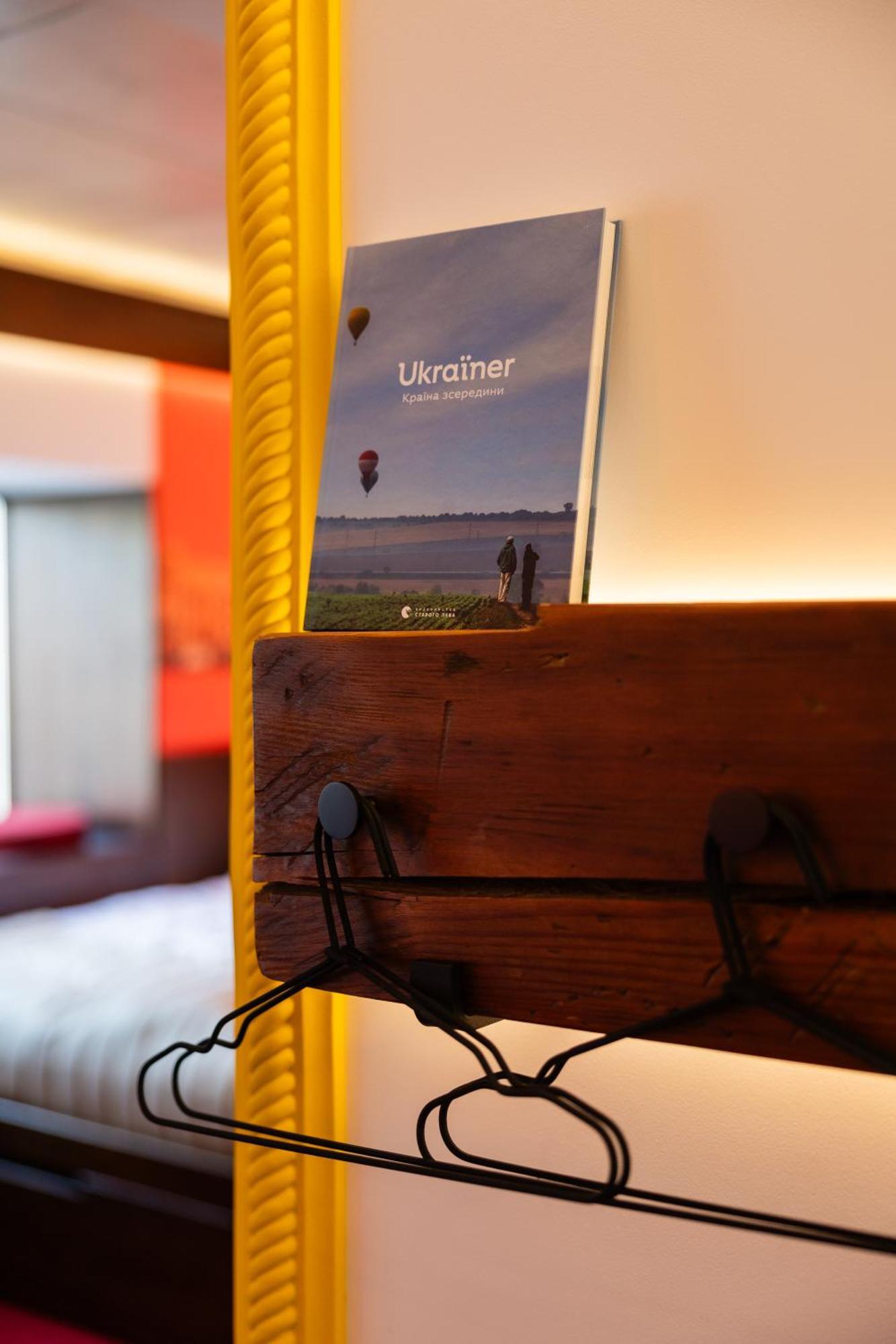 !Fest Hotel Rynok Square Лвив Екстериор снимка