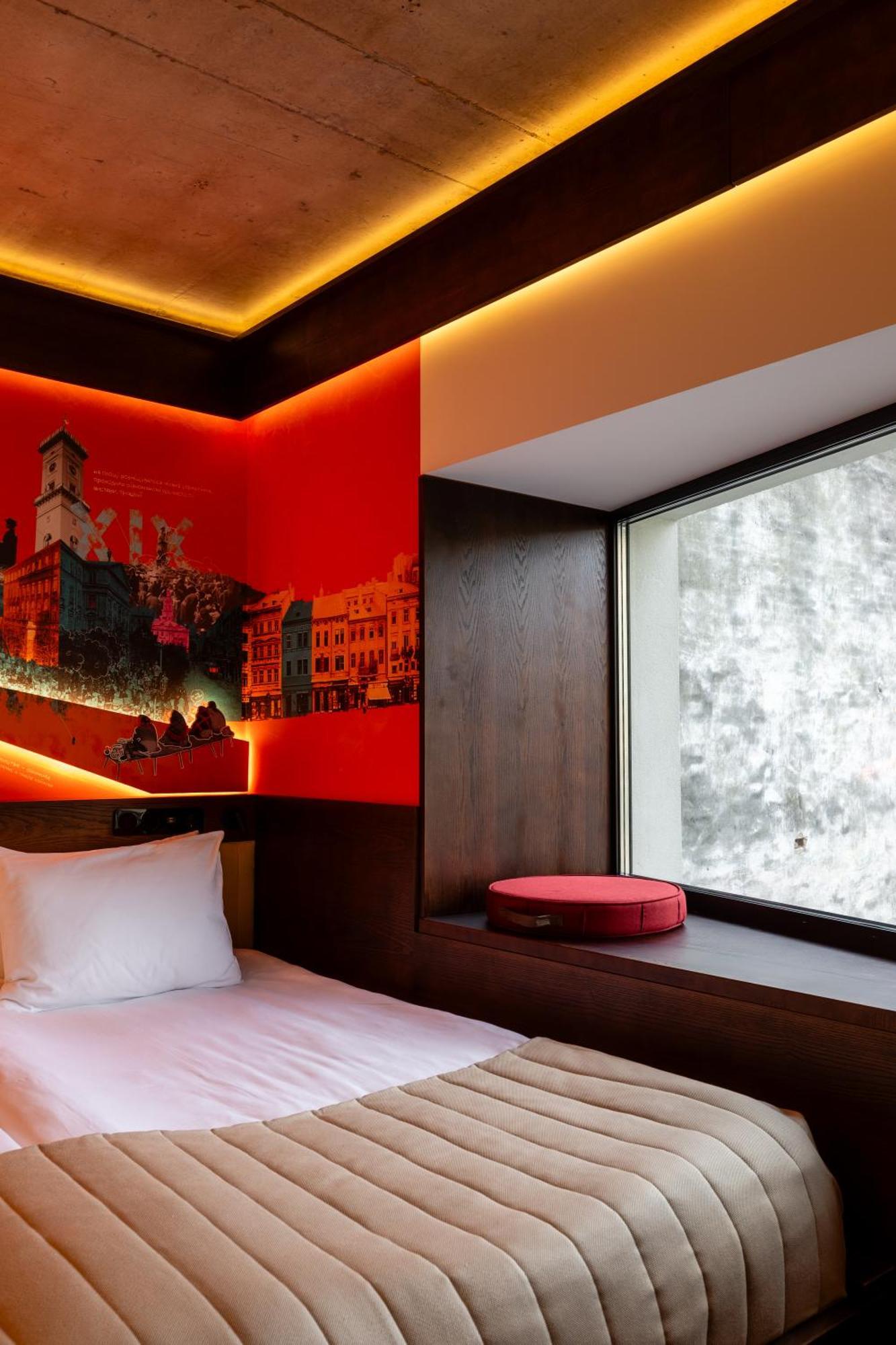!Fest Hotel Rynok Square Лвив Екстериор снимка